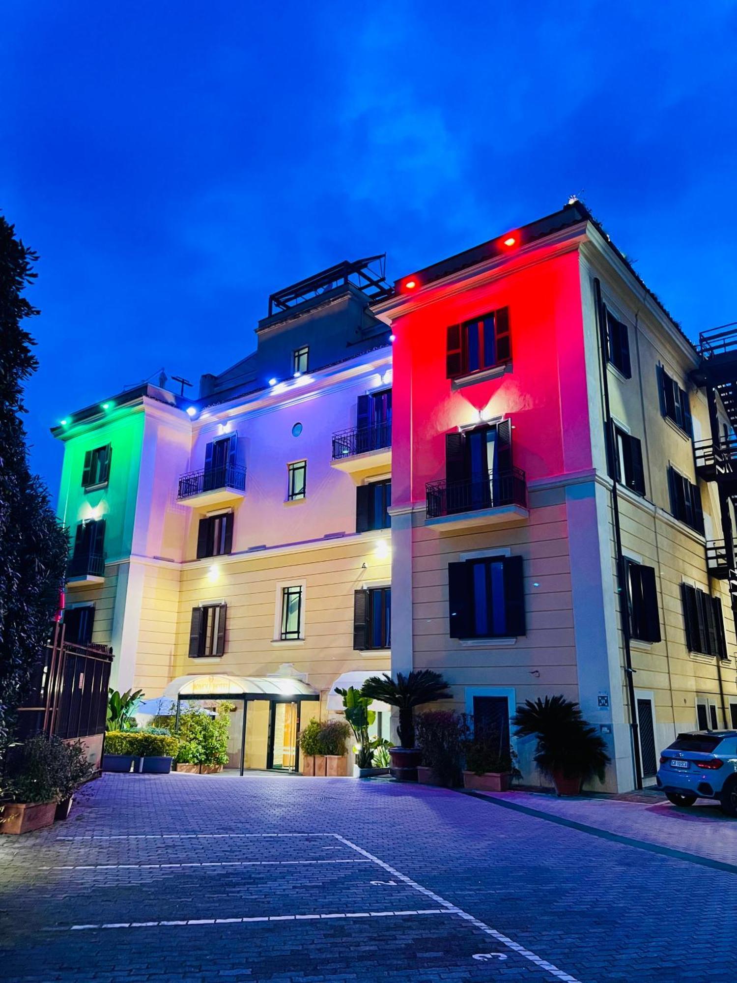 Romoli Hotel Exterior photo